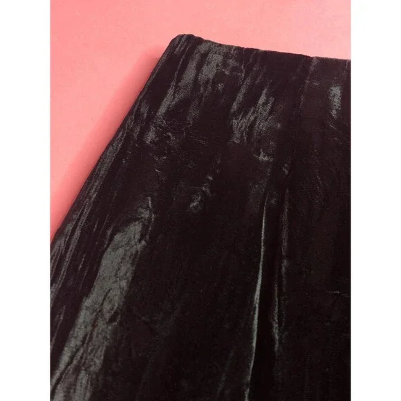 1980s BETSEY JOHNSON PUNK Label Black Velvet Pencil Skirt W/Back Slit. XS-S